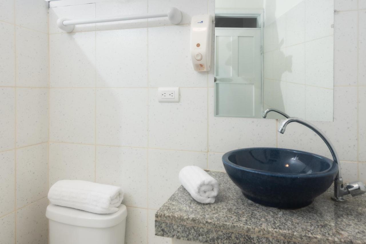 Hostal North Seymour Puerto Ayora  Zewnętrze zdjęcie